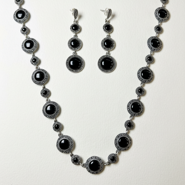 92.5 Silver Marka antique finish Black gemstone detailing